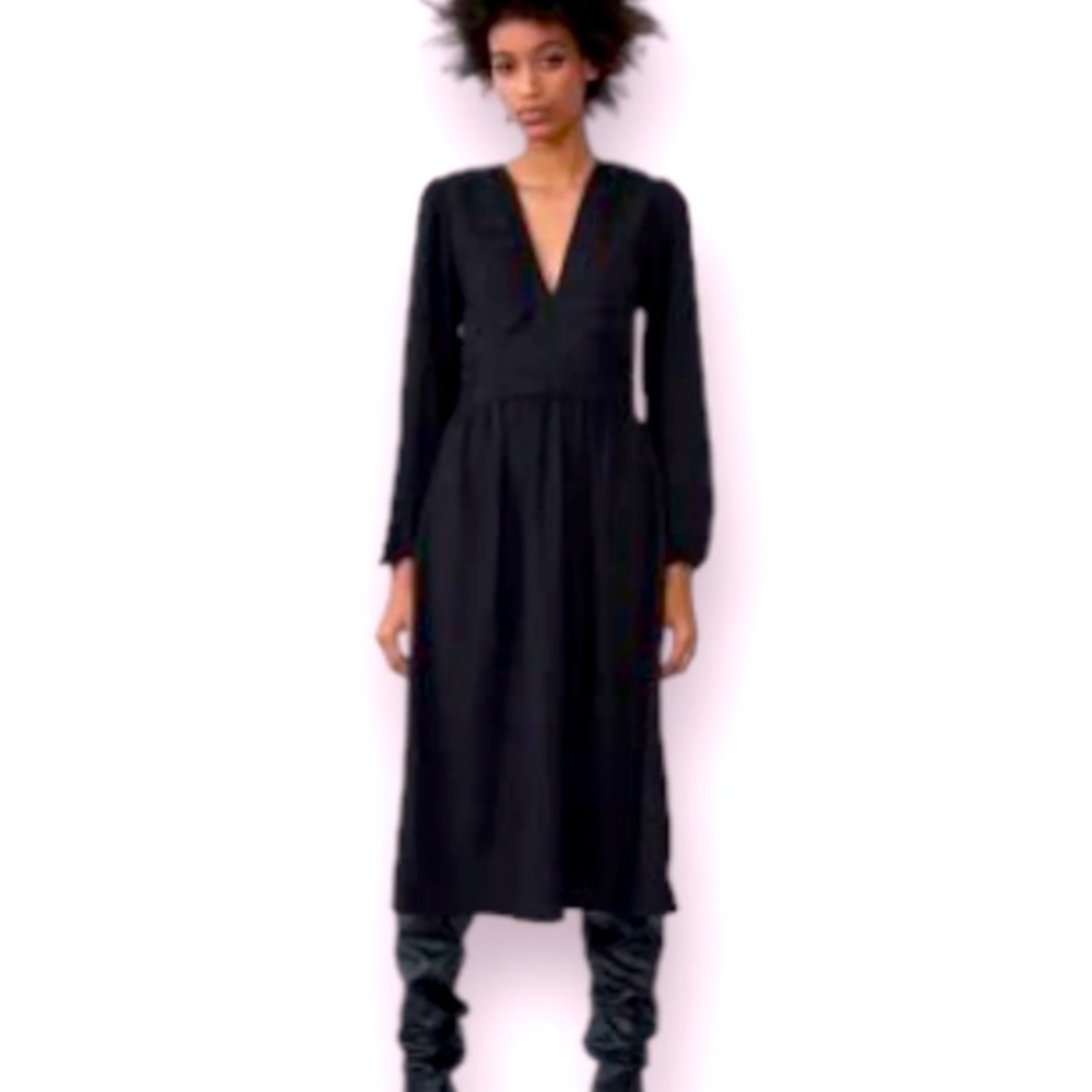 Zara A-Line Pilgrim Black v Neck Midi Dress Small
ZARA